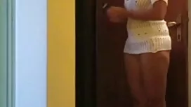 سبزه فریبنده نوازش گ ...