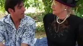 دانش آموزان به زوج ه ...