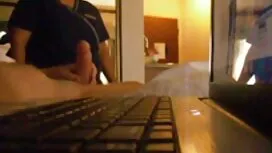 همجنسگرا خودش را با  ...
