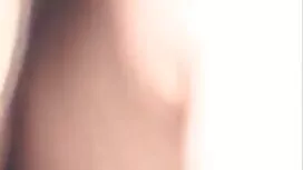 با خوشحالی روی یکی س ...