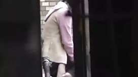 عوضی زیبا در جنگل پر ...