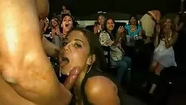 لعنتی زیبا و عكس كير ...