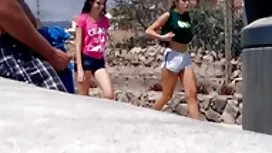 باب خودش را با اسباب ...