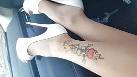 این بانوی روسی کاملا ...